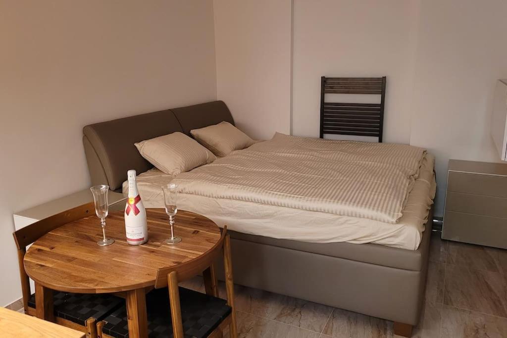 Luxusni Apartman Nedaleko Centra Praga Exterior foto